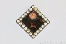 Якутия (олень, папье-маше, стразы, брошь)